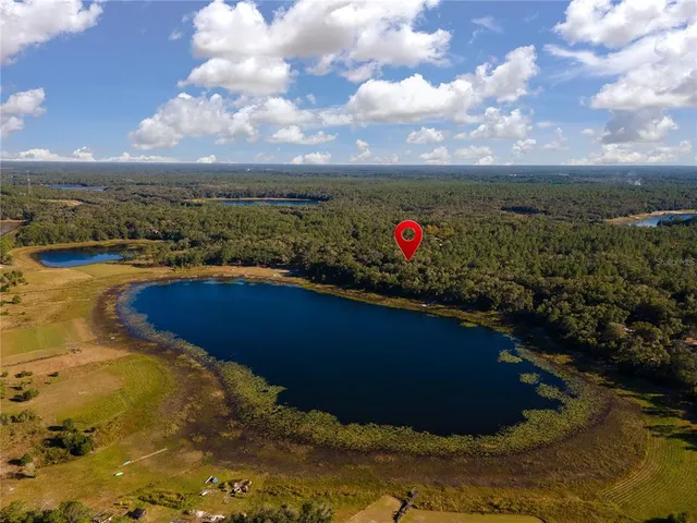 $593,900 | 250 West West Lake Drive, Hawthorne, FL 32640