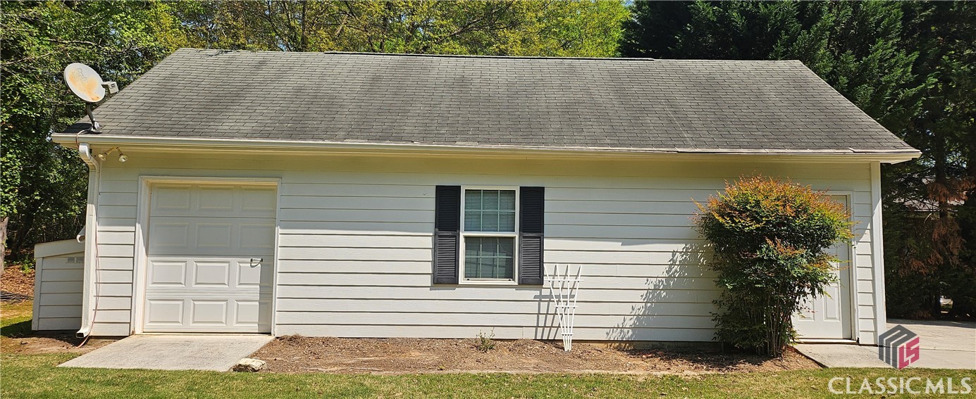 160 Kings Road Athens, GA 30606 - Photo 6 of 25 Side of Garage