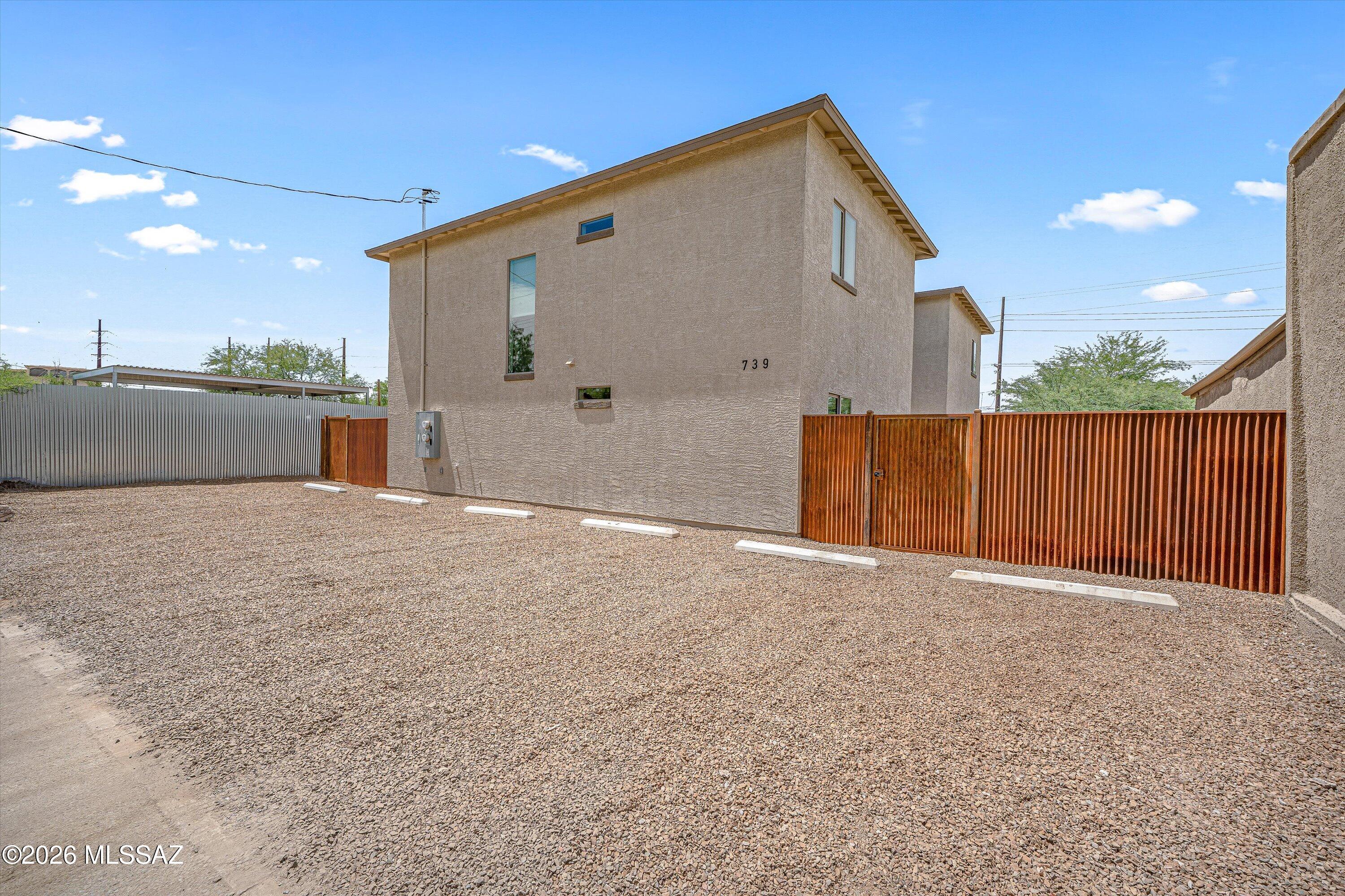739 North Queen Avenue, Unit 2 Tucson, AZ 85705 - Photo 28 of 28 a view of backyard with tree