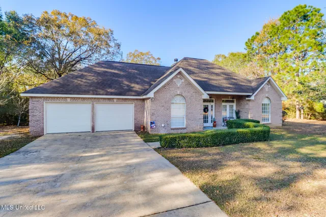 $219,900 | 1742 Woodland Drive, Wiggins, MS 39577