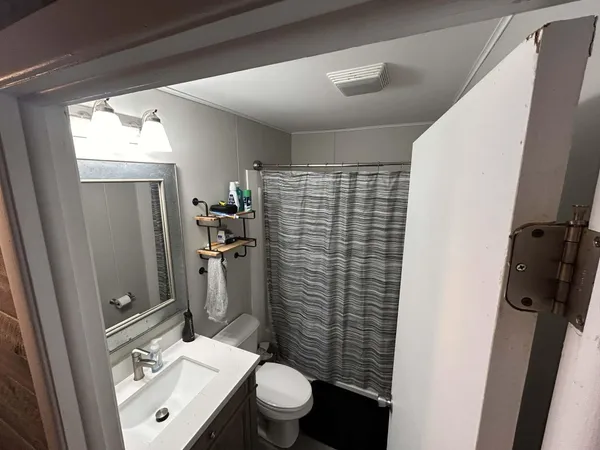 $189,900 | 112 Renfrew Avenue, Adrian, MI 49221