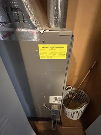 $189,900 | 112 Renfrew Avenue, Adrian, MI 49221