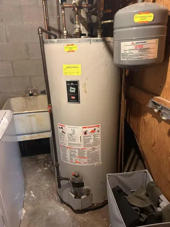 $189,900 | 112 Renfrew Avenue, Adrian, MI 49221