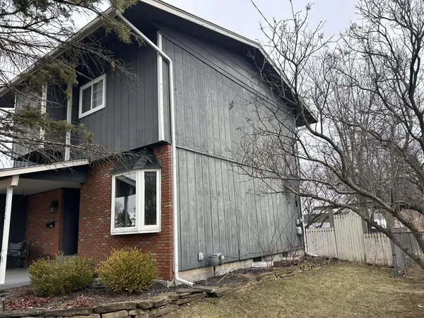 $189,900 | 112 Renfrew Avenue, Adrian, MI 49221