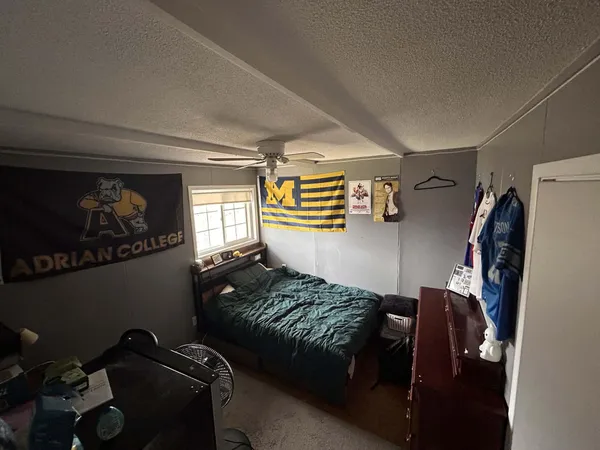 $189,900 | 112 Renfrew Avenue, Adrian, MI 49221