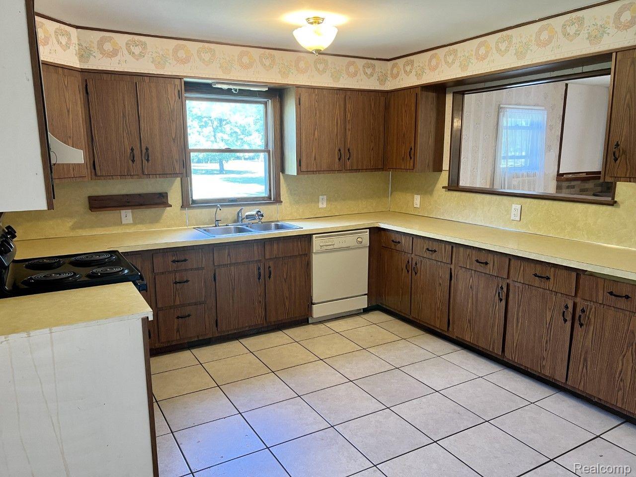 9409 North Linden Road Clio, MI 48420 - Photo 4 of 29 Gallery Image 4