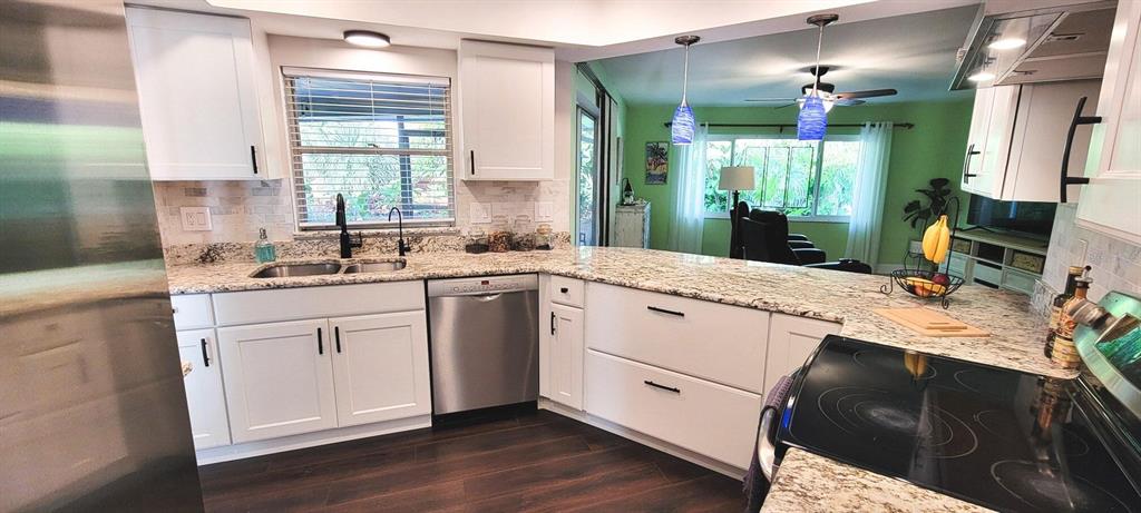 755 Kent Road Venice, FL 34293 - Photo 3 of 22