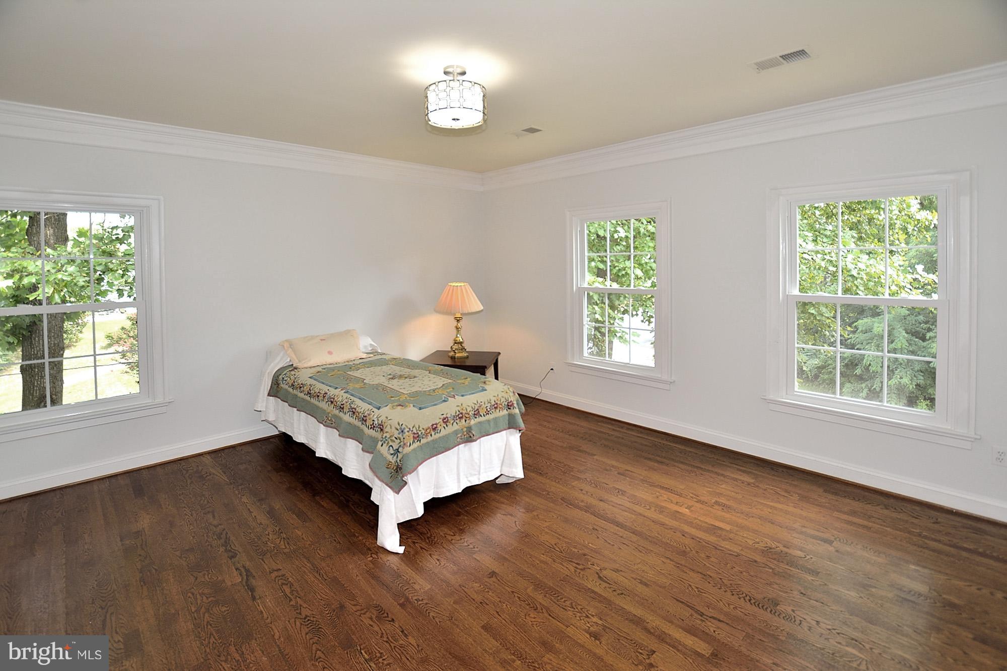9900 Timmark Court Vienna, VA 22181 - Photo 24 of 30 Bedroom