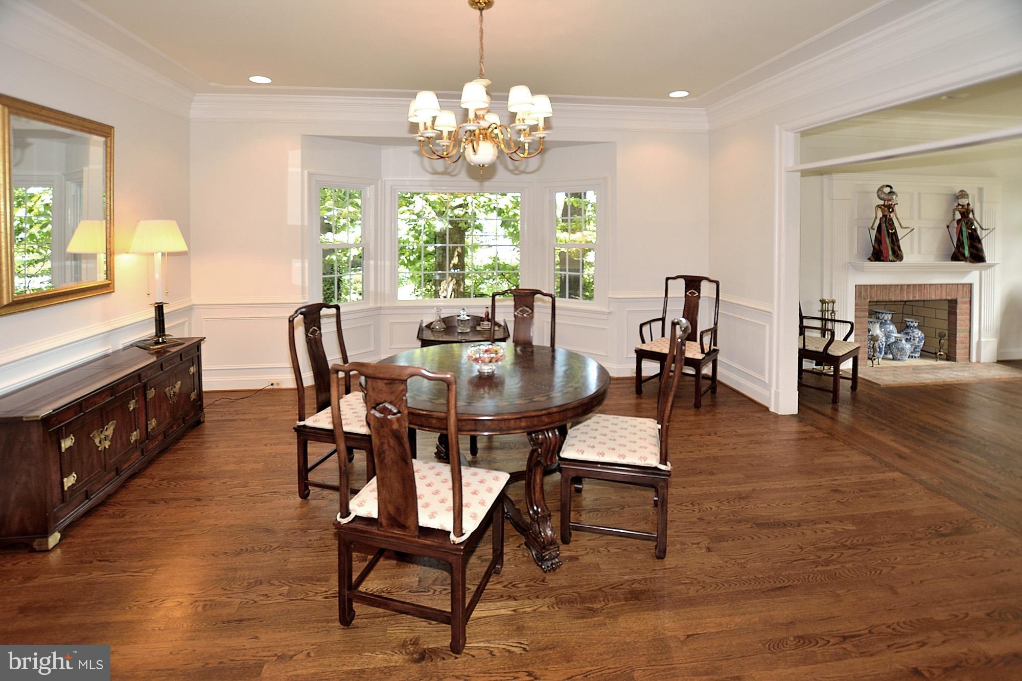 9900 Timmark Court Vienna, VA 22181 - Photo 6 of 30 Dining Room