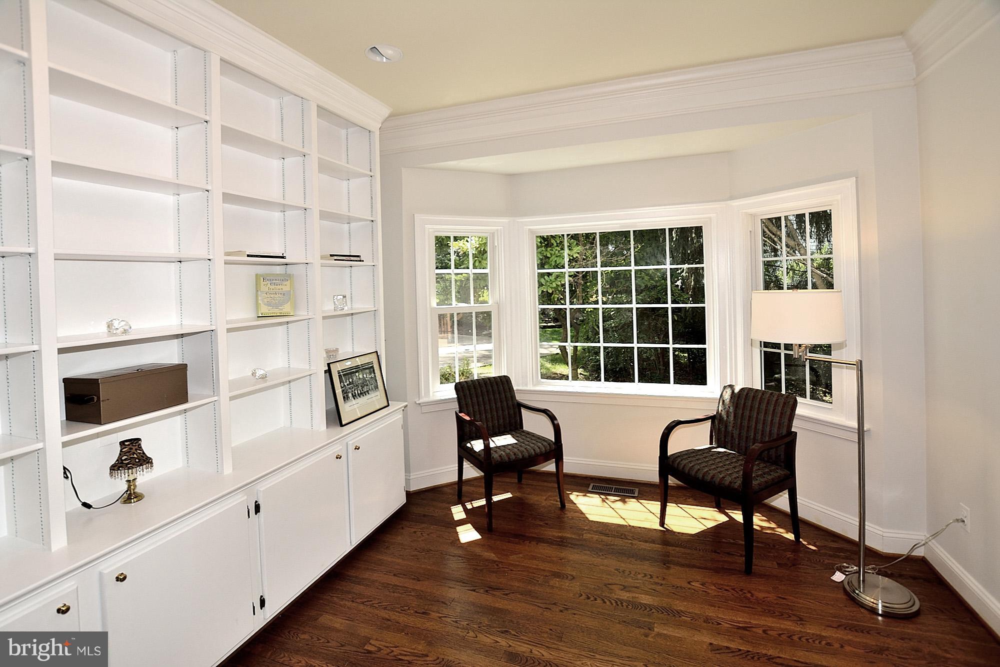 9900 Timmark Court Vienna, VA 22181 - Photo 8 of 30 Interior (General)