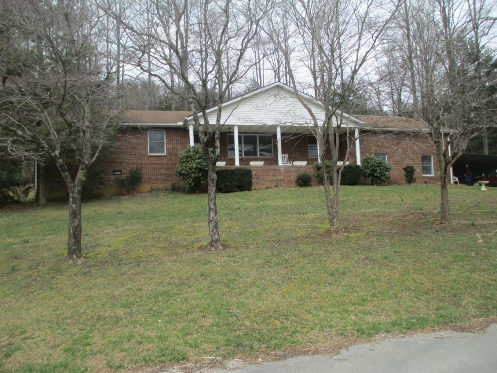 198 Clay Little Road Elizabethton, TN 37643 - Photo 1 of 16 front