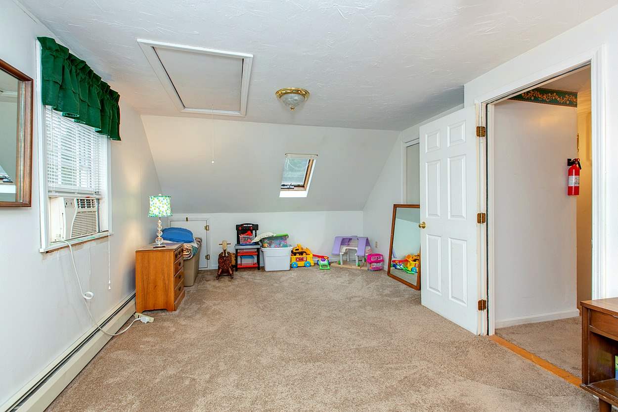 77 Overledge Dr Extension Derry, NH 03038 - Photo 21 of 32 Gallery Image 21