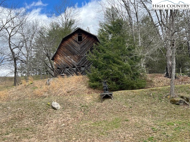 Lot #12 River Spring Road Sugar Grove, NC 28679 - Photo 20 of 21 a view of a backyard of the house