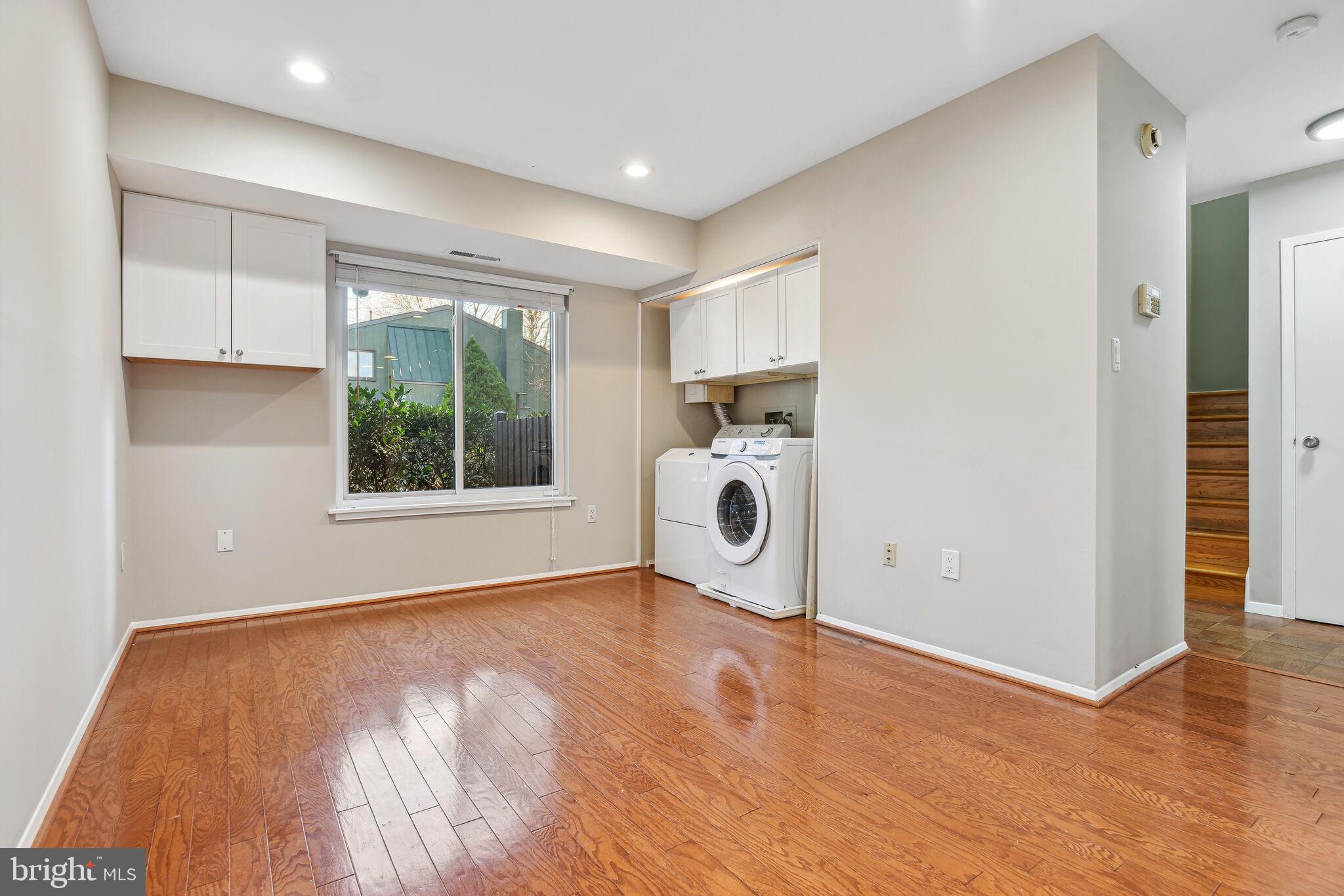 1823 Ivy Oak Square Reston, VA 20190 - Photo 10 of 28 Gallery Image 10