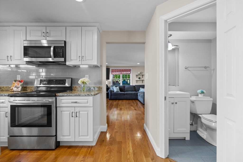 15 Jefferson Road, Unit 15 Wakefield, MA 01880 - Photo 8 of 23