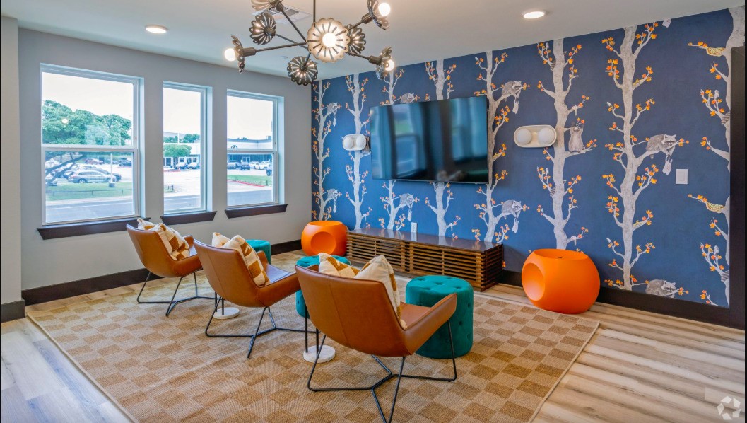 10010 North Capital Of Texas Highway Austin, TX 78759 - Photo 9 of 22 a living room with furniture and a large window