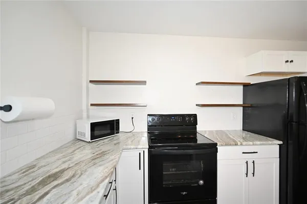 $549,900 | 30704 East Outerbelt Road, Lee's Summit, MO 64086