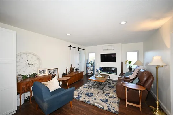 $549,900 | 30704 East Outerbelt Road, Lee's Summit, MO 64086