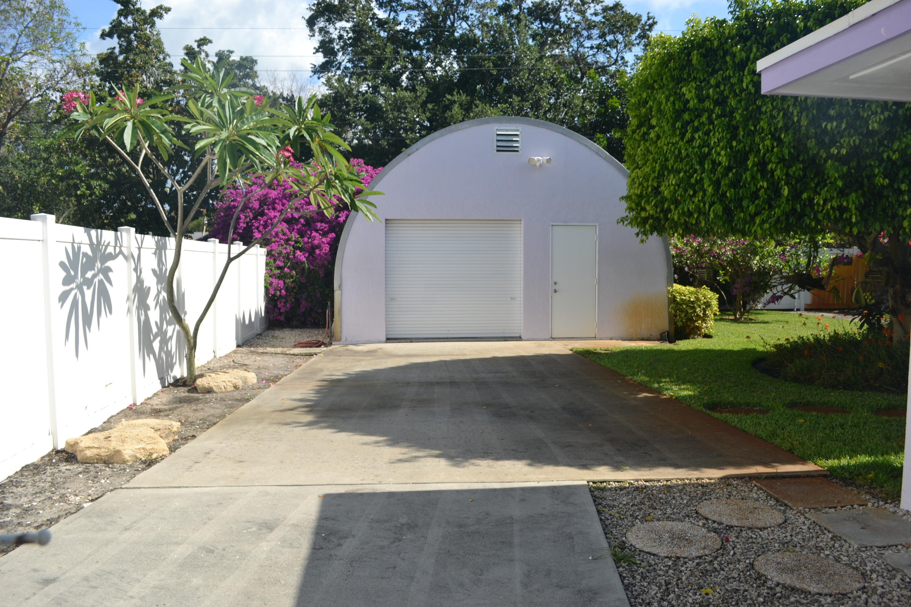 309 Southwest 3rd Street Boca Raton, FL 33432 - Photo 4 of 9 Garage... plus room for boat or RV