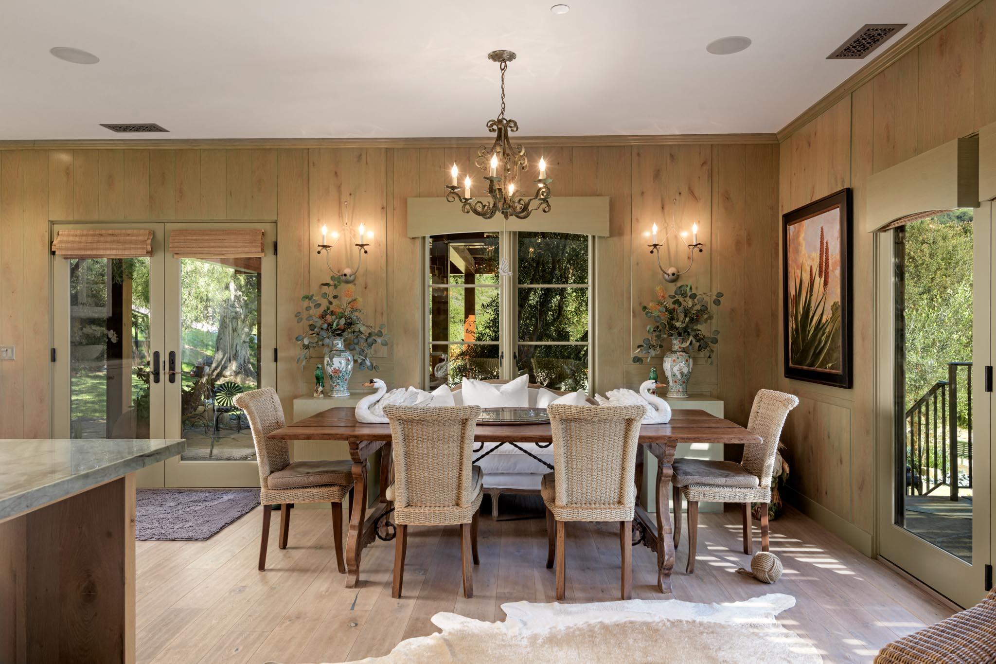 132 Hollister Ranch Road Goleta, CA 93117 - Photo 7 of 35 dinning room