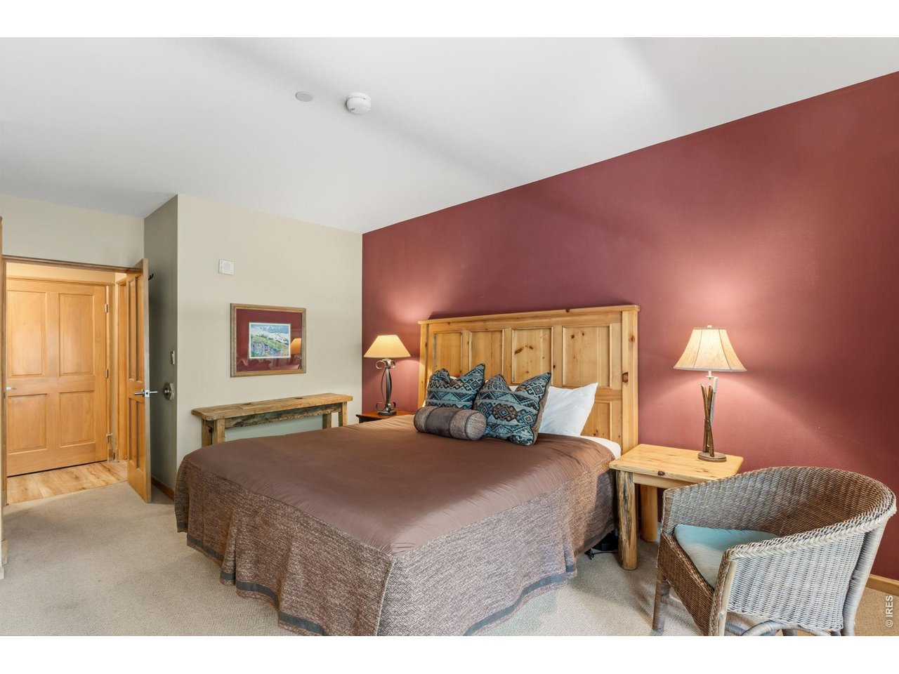 195 River Run Road, Unit 8006 Keystone, CO 80435 - Photo 15 of 33 Second bedroom, king bed
