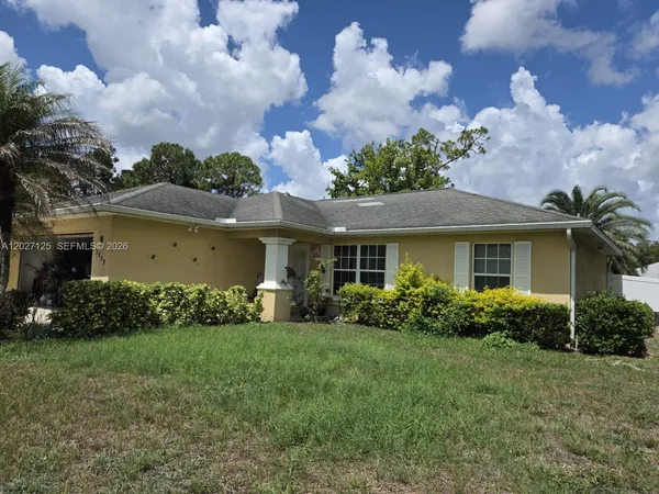 $260,000 | 3529 Sunshine Boulevard North, Lehigh Acres, FL 33971