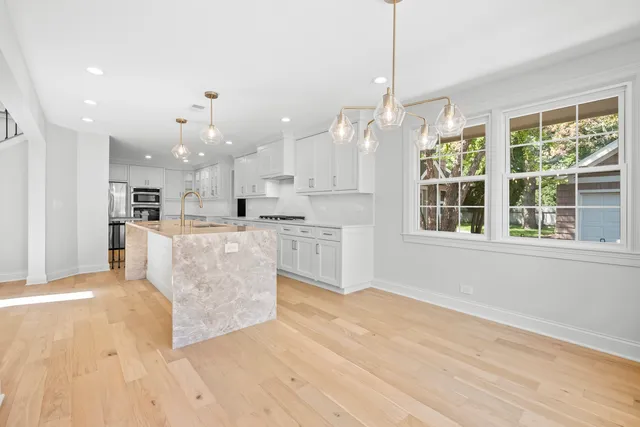 $1,329,000 | 1410 Berkley Court, Deerfield, IL 60015