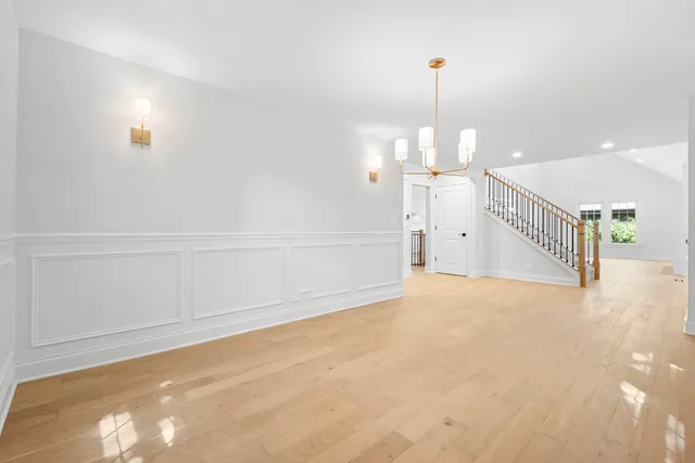 $1,329,000 | 1410 Berkley Court, Deerfield, IL 60015