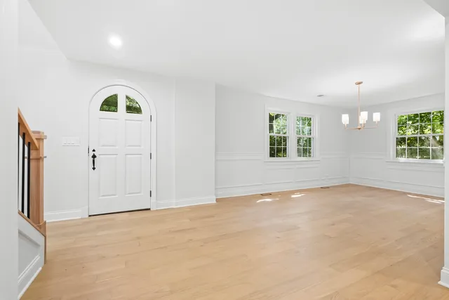 $1,329,000 | 1410 Berkley Court, Deerfield, IL 60015