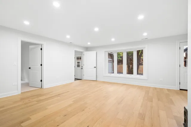 $1,329,000 | 1410 Berkley Court, Deerfield, IL 60015