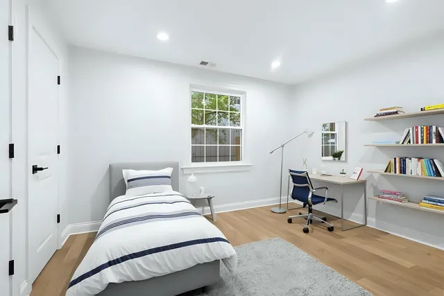 $1,329,000 | 1410 Berkley Court, Deerfield, IL 60015