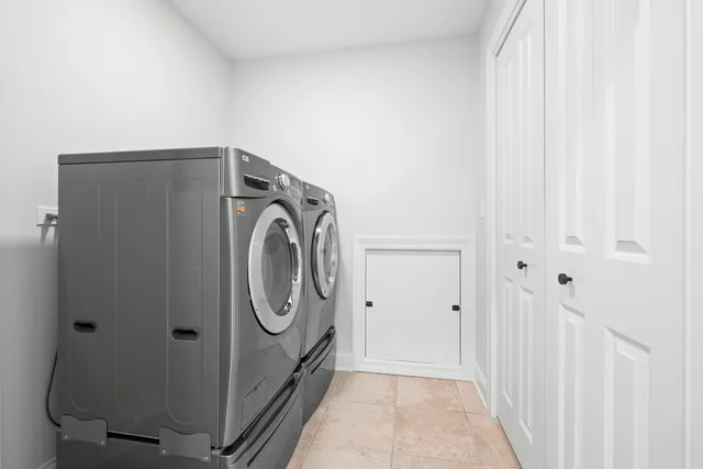 $1,329,000 | 1410 Berkley Court, Deerfield, IL 60015