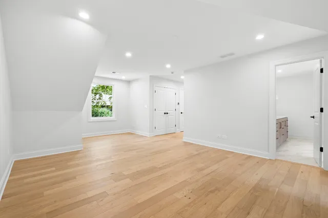 $1,329,000 | 1410 Berkley Court, Deerfield, IL 60015