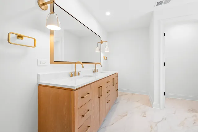 $1,329,000 | 1410 Berkley Court, Deerfield, IL 60015