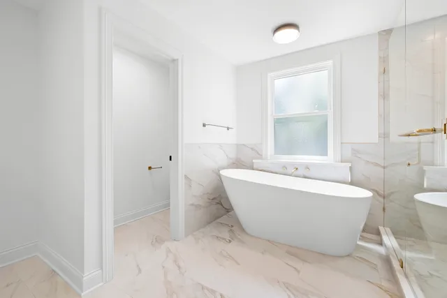 $1,329,000 | 1410 Berkley Court, Deerfield, IL 60015