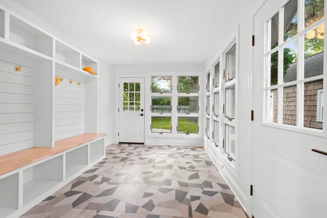 $1,329,000 | 1410 Berkley Court, Deerfield, IL 60015