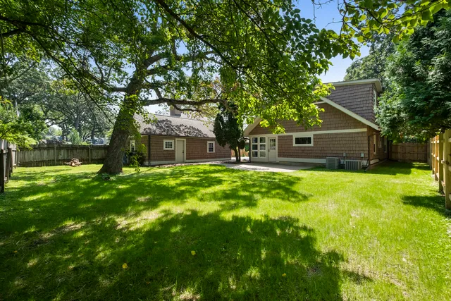 $1,329,000 | 1410 Berkley Court, Deerfield, IL 60015