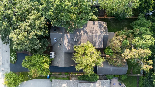 $1,329,000 | 1410 Berkley Court, Deerfield, IL 60015