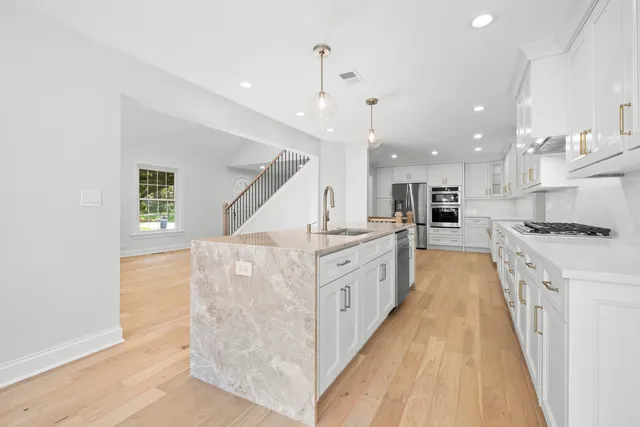 $1,329,000 | 1410 Berkley Court, Deerfield, IL 60015