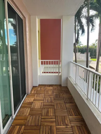 $2,500 | 806 East Windward Way, Unit 216, Lantana, FL 33462