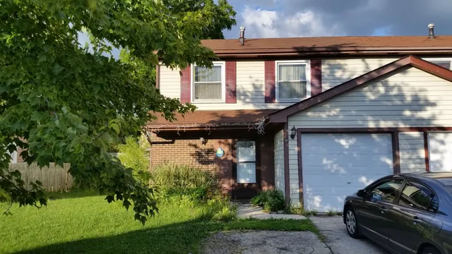 $2,150 | 304 Walnut Circle, Bolingbrook, IL 60440