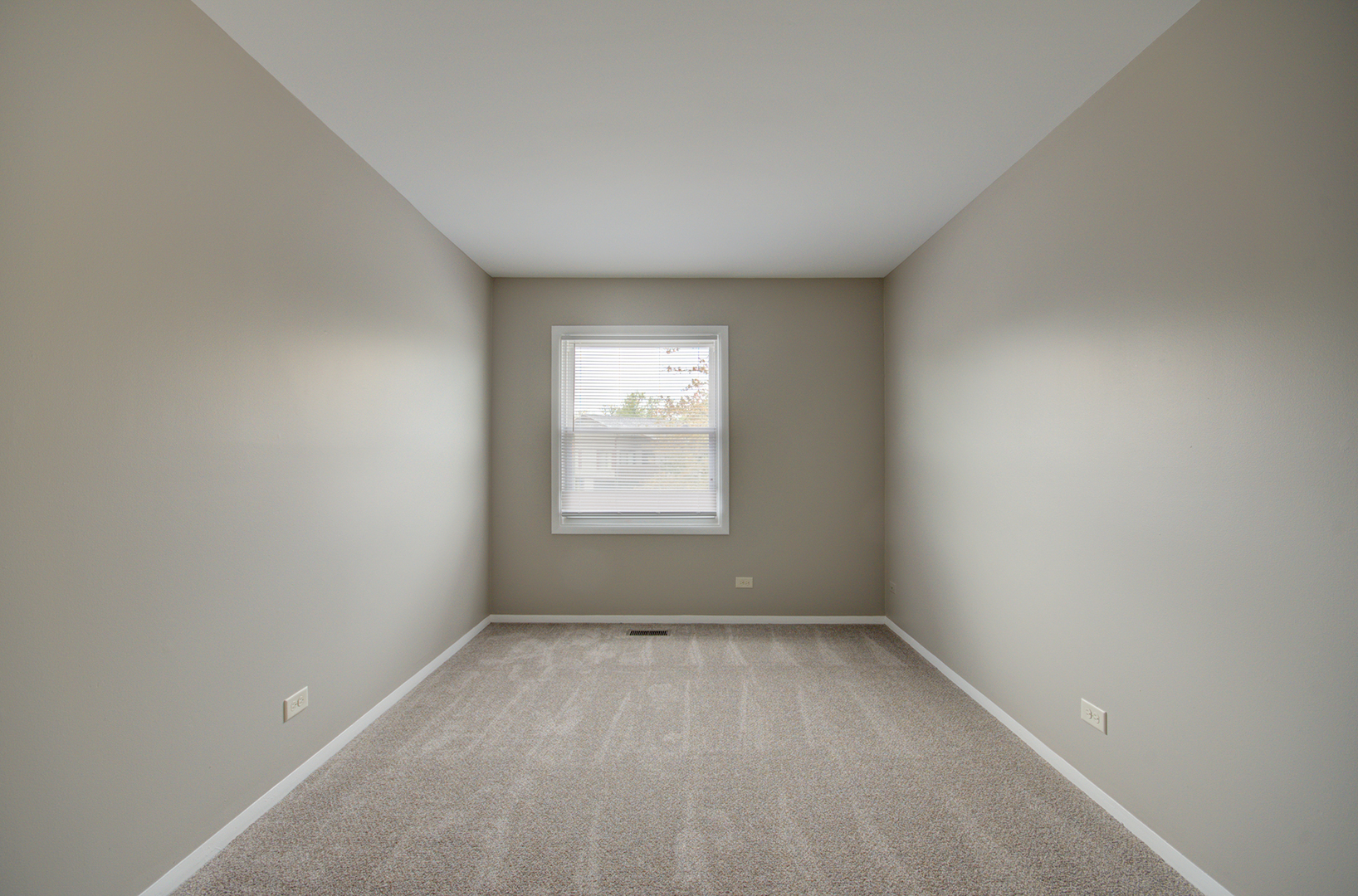 304 Walnut Circle Bolingbrook, IL 60440 - Photo 13 of 25