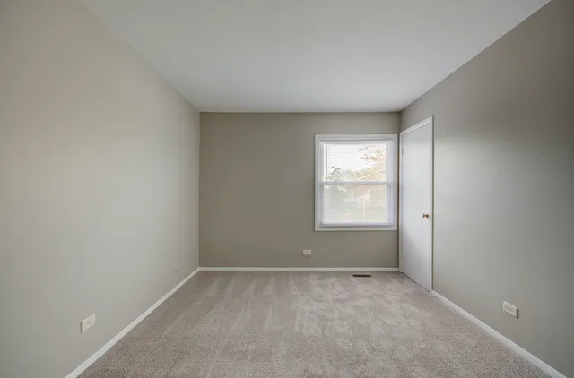 $2,150 | 304 Walnut Circle, Bolingbrook, IL 60440