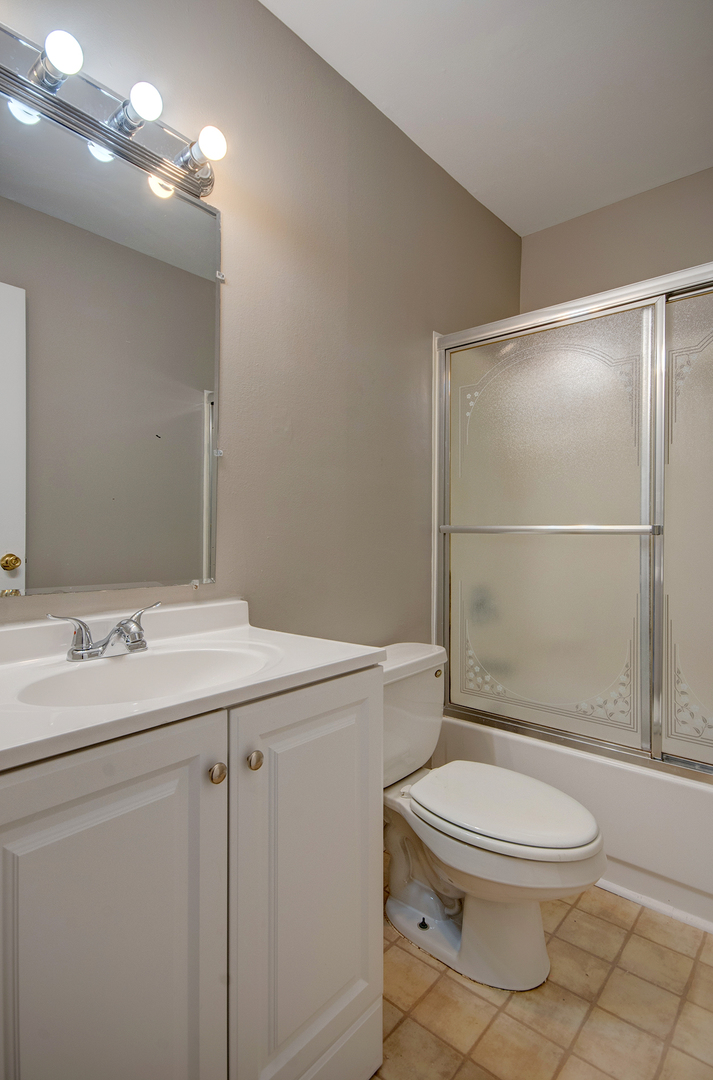 304 Walnut Circle Bolingbrook, IL 60440 - Photo 21 of 25