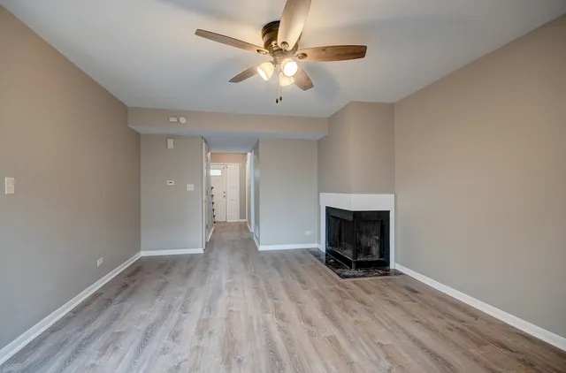 $2,150 | 304 Walnut Circle, Bolingbrook, IL 60440