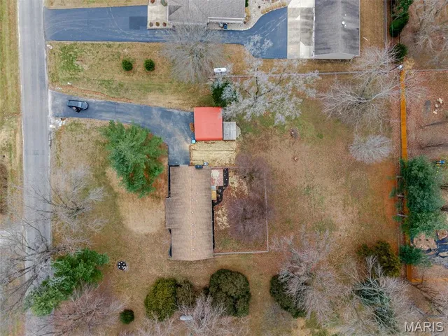 $299,000 | 877 Longhi Road, Collinsville, IL 62234