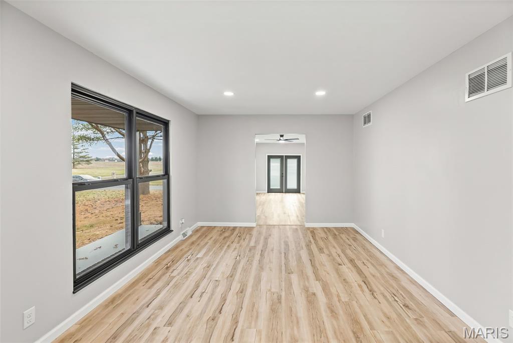 877 Longhi Road Collinsville, IL 62234 - Photo 5 of 18