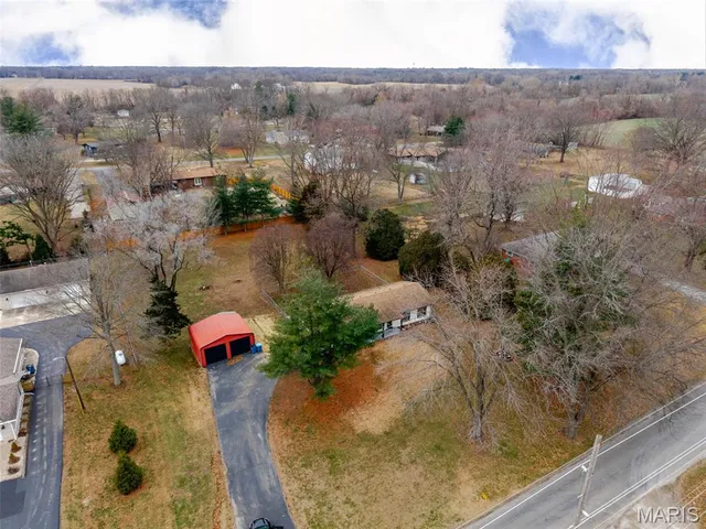 $299,000 | 877 Longhi Road, Collinsville, IL 62234