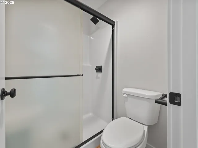 $409,000 | 1453 Southeast Marine Avenue, Lincoln City, OR 97367