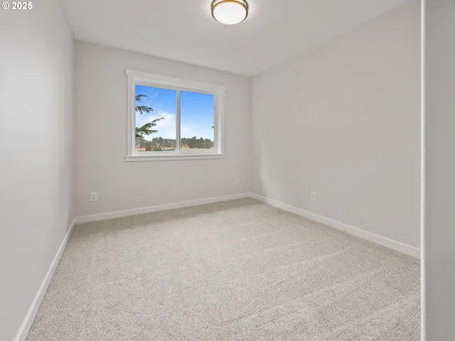 $409,000 | 1453 Southeast Marine Avenue, Lincoln City, OR 97367